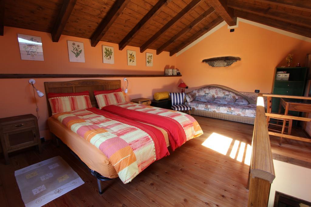 Cossogno B&B Il Castello Lago Maggiore Con Terrazza الغرفة الصورة
